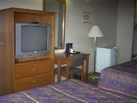 Riviera Motor Inn Saskatoon Bagian luar foto